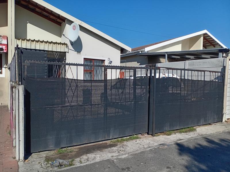 2 Bedroom Property for Sale in Lentegeur Western Cape